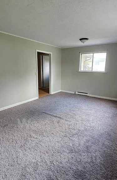 112 Breezemont Ln — Photo 2