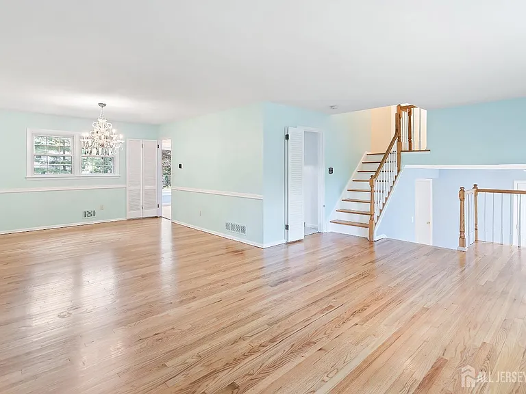 10 Woodruff Rd — Photo 4