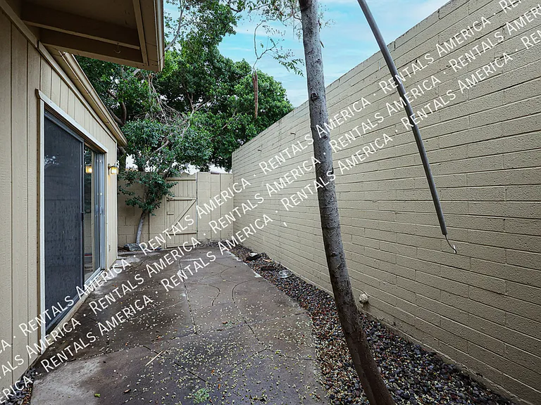 6626 N Majorca Ln W — Photo 24