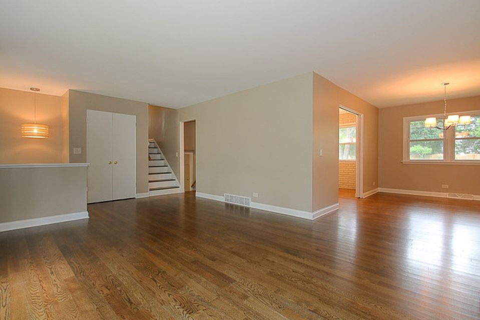 1st image of 212 Elmwood Dr