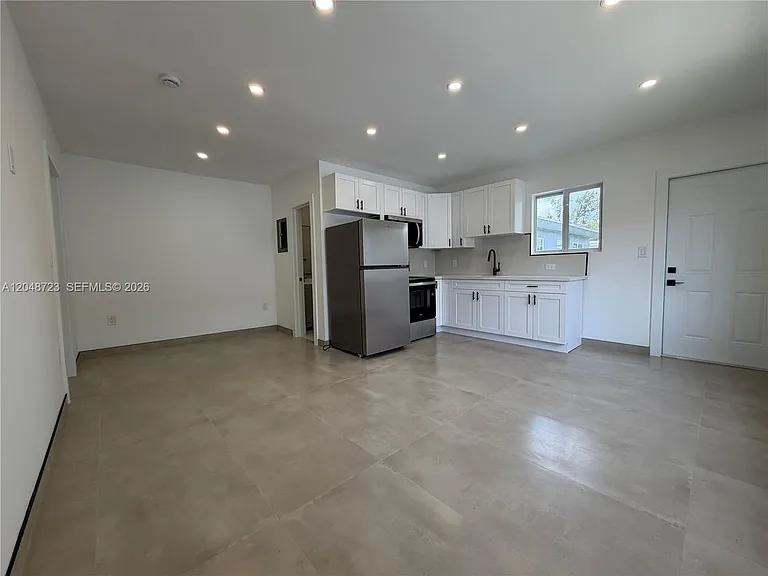 1235 Normandy Dr #7 — Photo 10