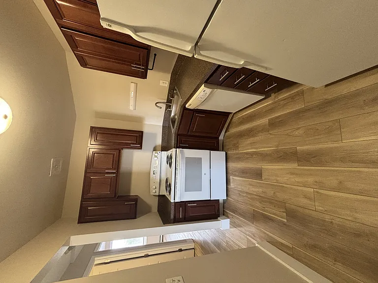 Hummingbird Pointe & The Gardens — Photo 47