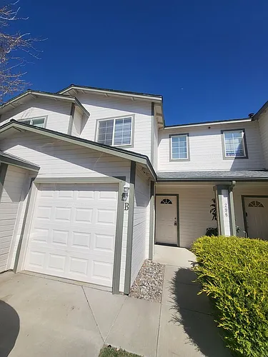 296 Sweetwater Cir Photo 1