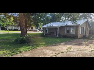 701 S Pierce St, Burnet, TX 78611