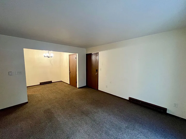 1011 Timm St — Photo 8