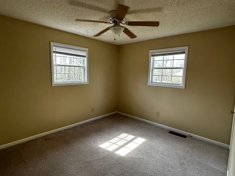 204 Cane Creek Ln — Photo 7