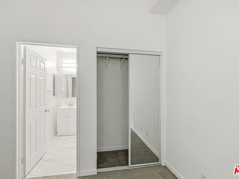 11636 Montana Ave #103 — Photo 33
