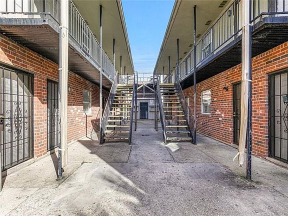 3rd image of 6725 Tara Ln