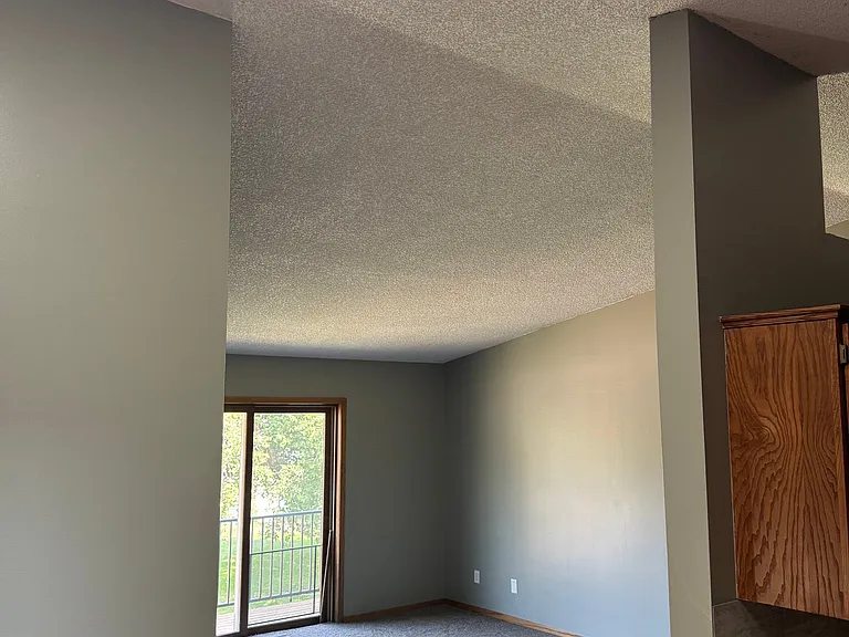 11139 Edgewood Cir N — Photo 17