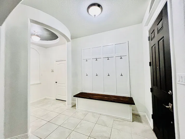 1429 Freesia Dr — Photo 6