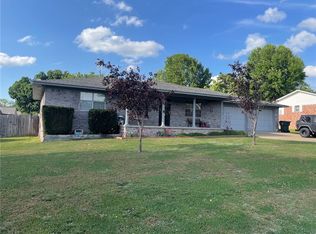 1218 Laura Ave, Berryville, AR 72616