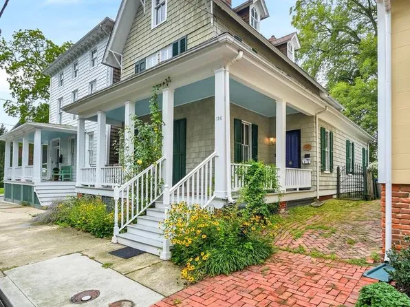 126 S Commerce St, Centreville, MD 21617