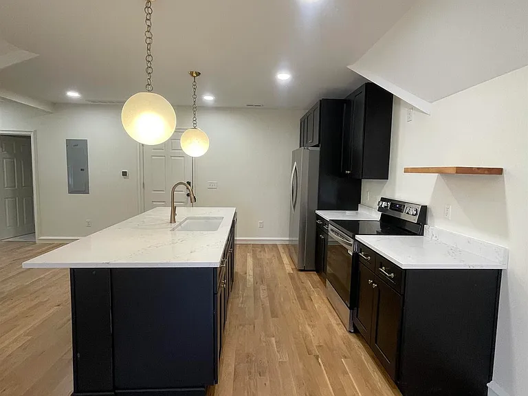 1005 Madison Ave — Photo 17