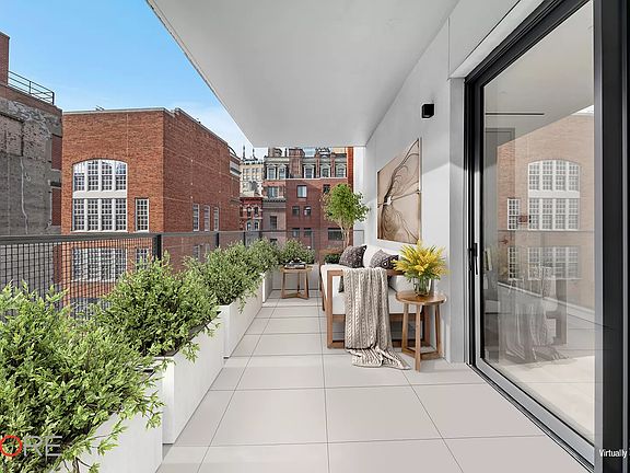 4th image of 185 Grand St APT 4D