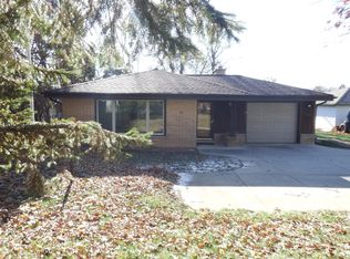 6000 S Packard Ave, Cudahy, WI 53110