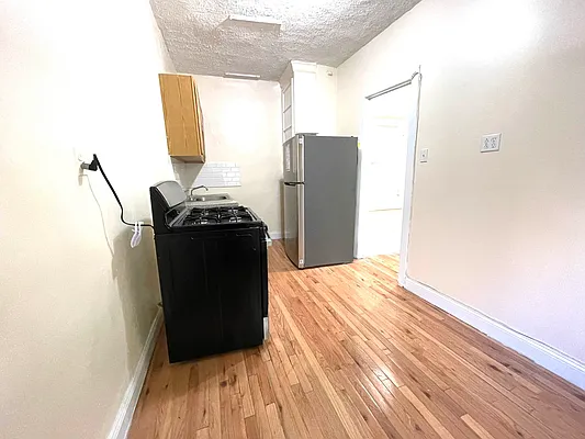 Rented by Coda Real Estate NYC | media 13