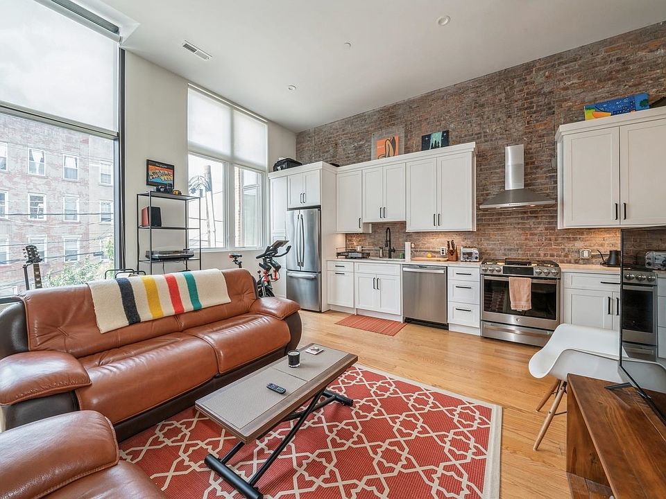 1st image of 520 Palisade Ave APT 405