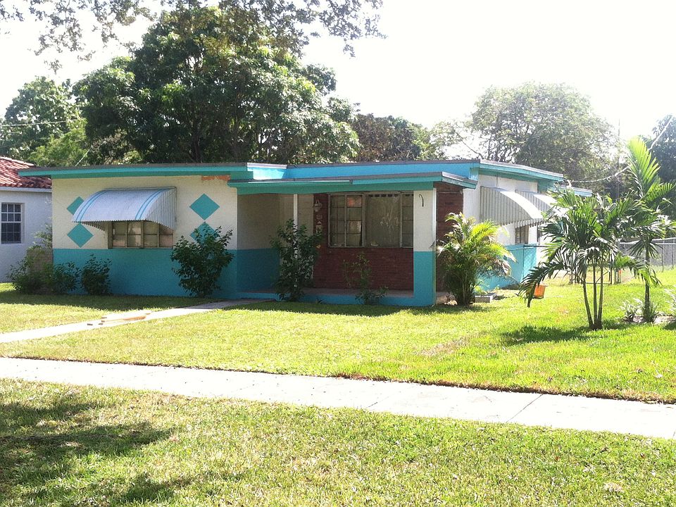 1st image of 148 Bentley Dr