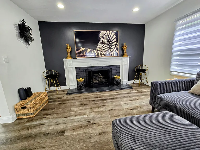 2548 E Wilson Ave — Photo 90