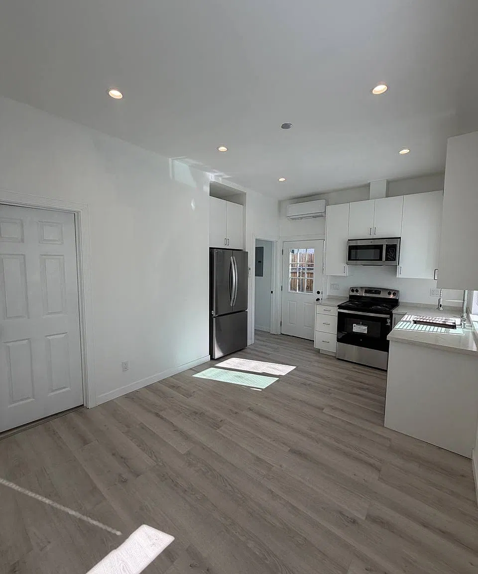 2 bed, 670 sqft, $2,690 — Photo 1