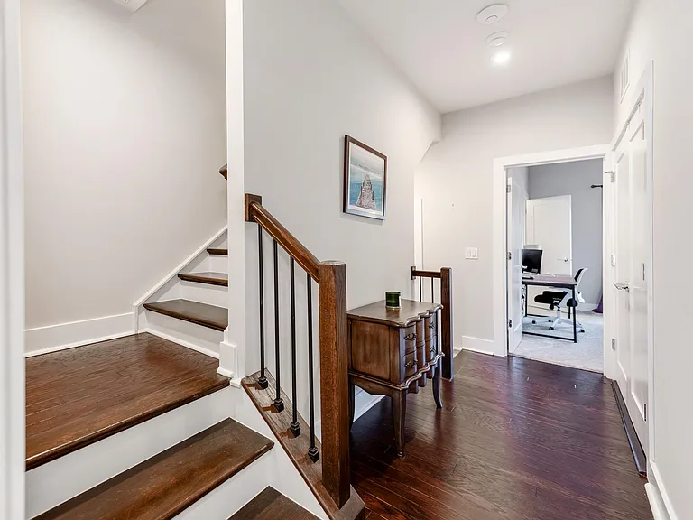 16031 Roscoe Ln — Photo 18