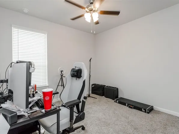 960 Traction Trl, Cleburne, TX