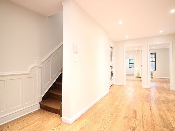5th image of 207 Van Buren St #1