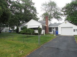 277 El Paso St, Springfield, MA 01104