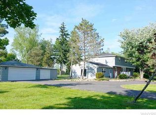 4035 Loveland Rd, North Tonawanda, NY 14120