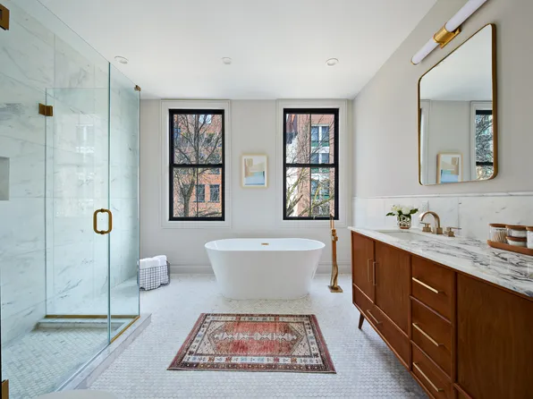 576 Carroll Street image 10 of 22