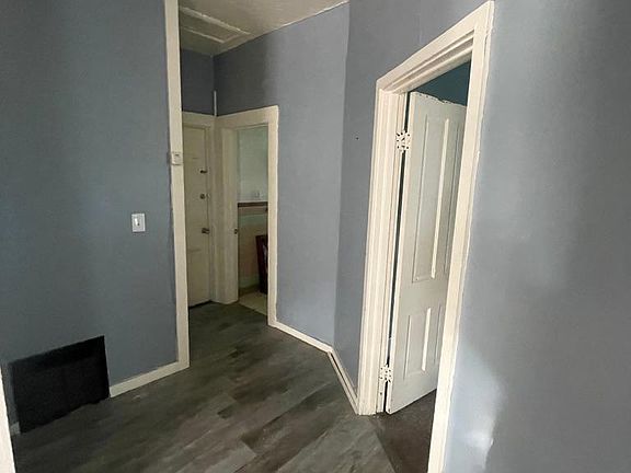 3rd image of 204 W Broadway #2
