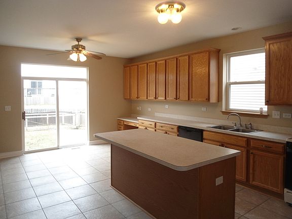 5th image of 256 Sunbury Dr