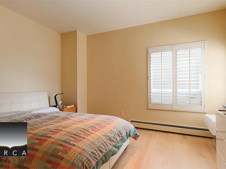 5060 Pinetree Cres — Photo 23
