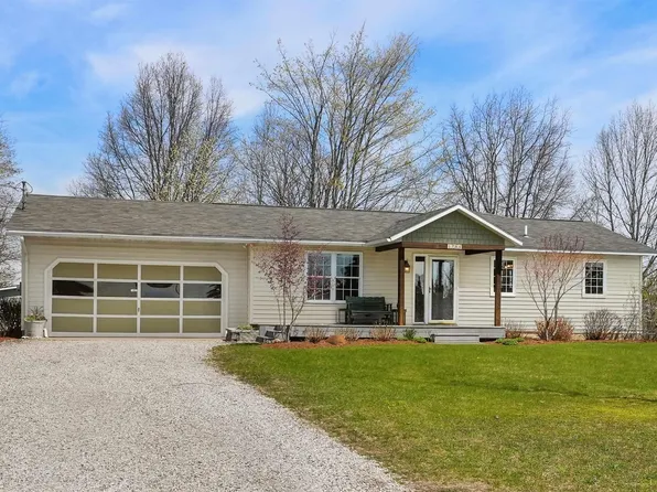 1784 Lloyd Ln, Traverse City, MI 49686