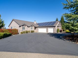 6940 Amber Ridge Dr, Anderson, CA 96007