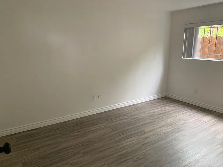 4550 Louisiana St #1 — Photo 8