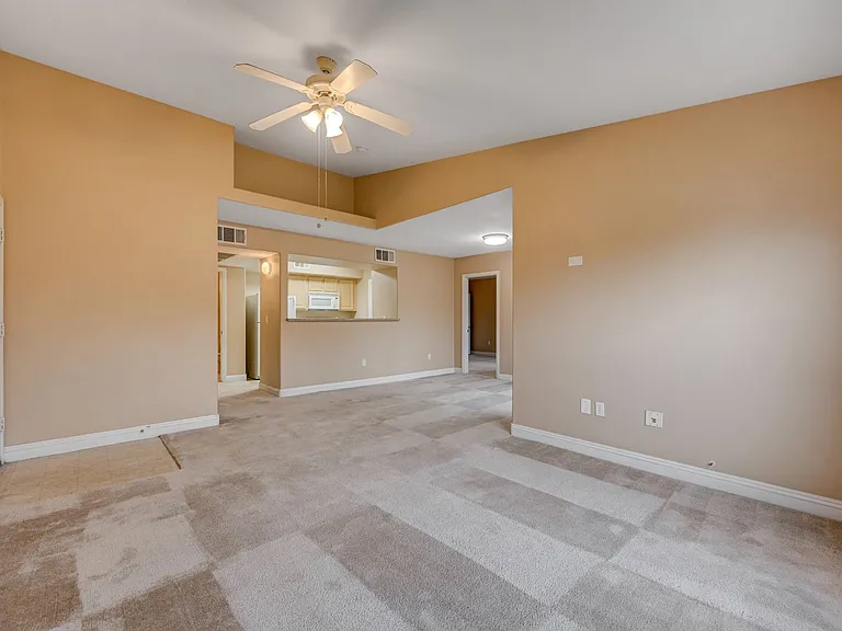 8000 W Badura Ave #2082 — Photo 4
