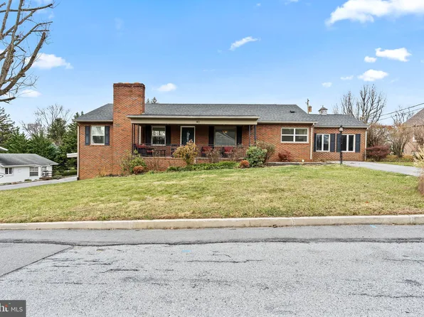 45 Eastland Cir, Waynesboro, PA 17268