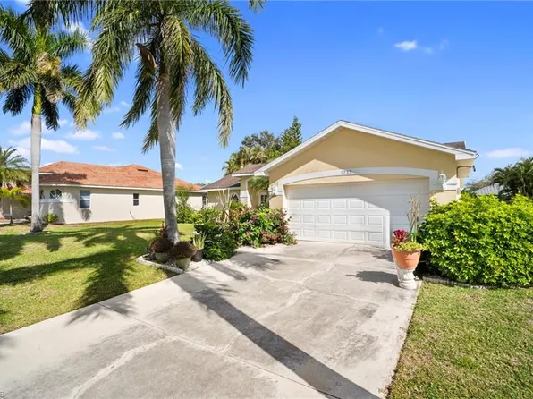 2233 SE 18th AVE, CAPE CORAL, FL 33990