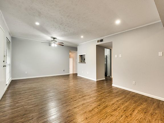 5th image of 4317 Hartford St APT 214B