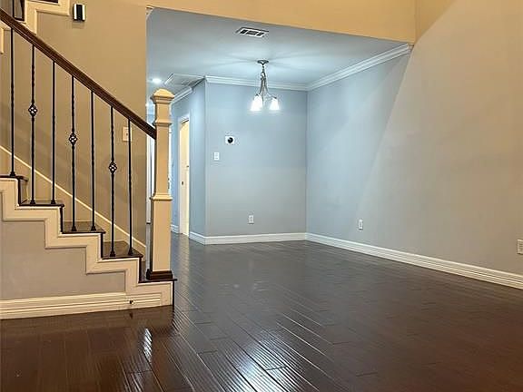 3rd image of 907 Memorial Village Dr #71
