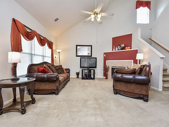4th image of 4747 Emerald Lodge Ln
