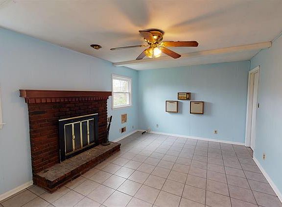 5th image of 4206 Buxton Dr