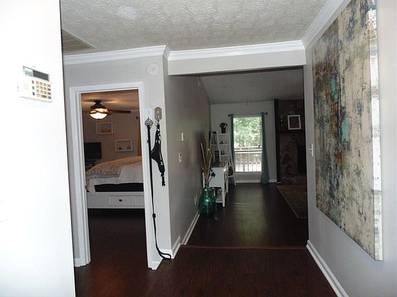 4th image of 2730 Daylilly Ln