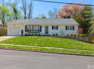 48 Ridgeview Rd, Jamesburg, NJ 08831