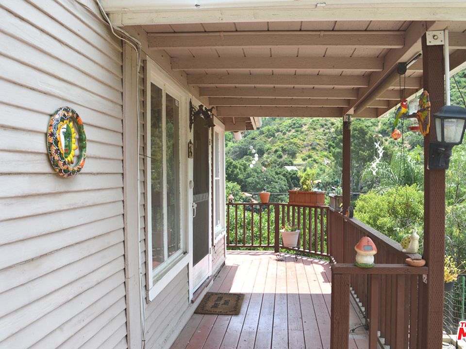1st image of 16886 Sumach Ln