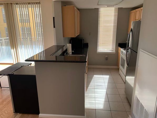 2726 Gallows Rd APT 207