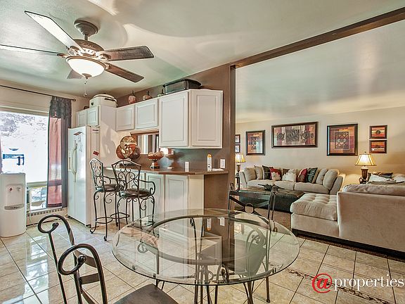 Kitchen / Living Room
