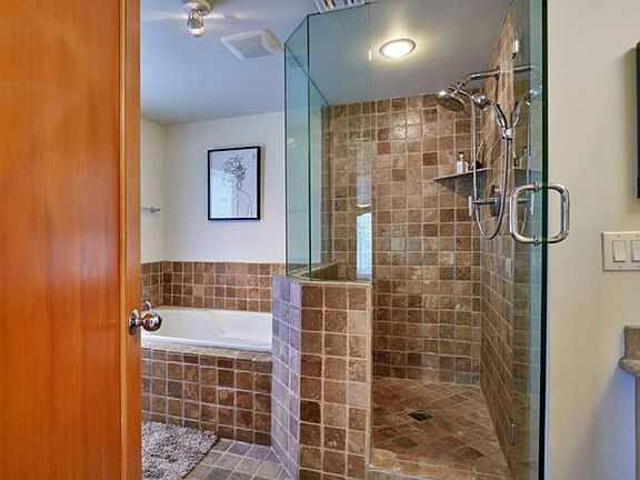 3rd image of 550 1/2 E Miraleste Ct #550-1/2