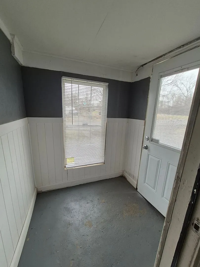Building Photo - 308 Bricker Ave